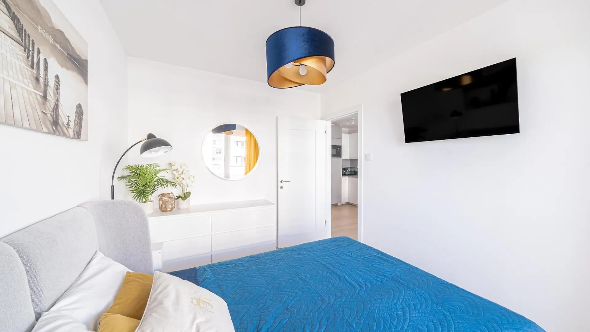 Shandy Zweizimmerwohnung In Meeresnaehe Колобжег